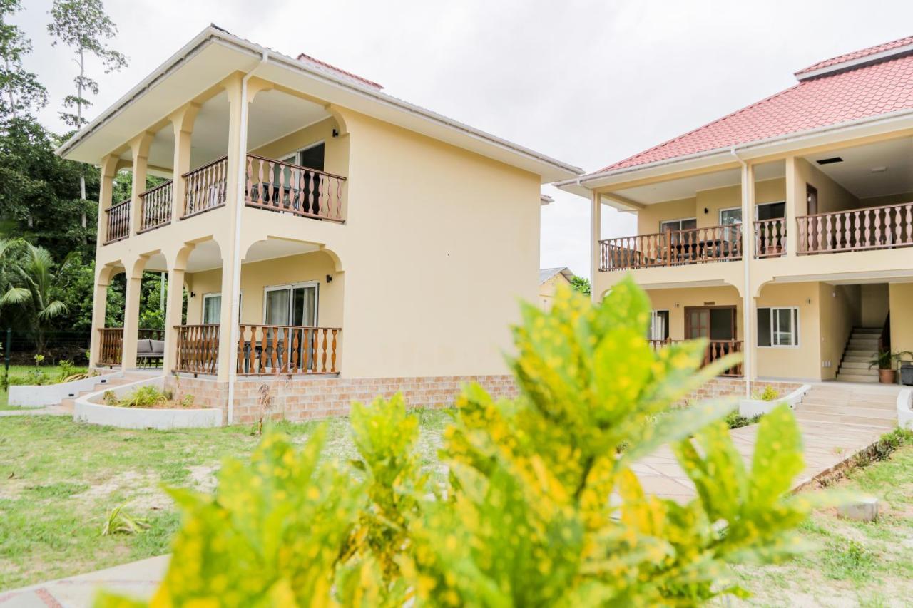 Jonc D'Or Villa Self Catering ลาดิก ภายนอก รูปภาพ